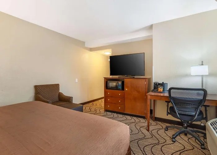 Best Western John Muir Inn