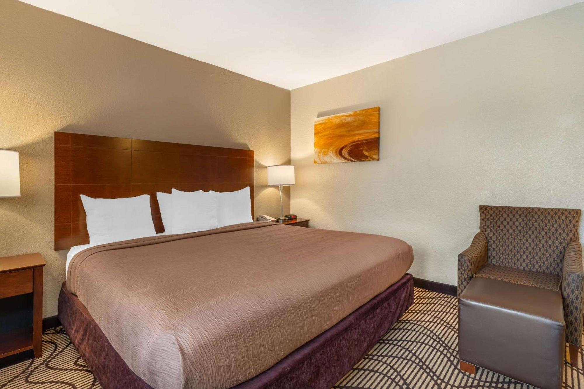 Hotel Western John Muir 3*