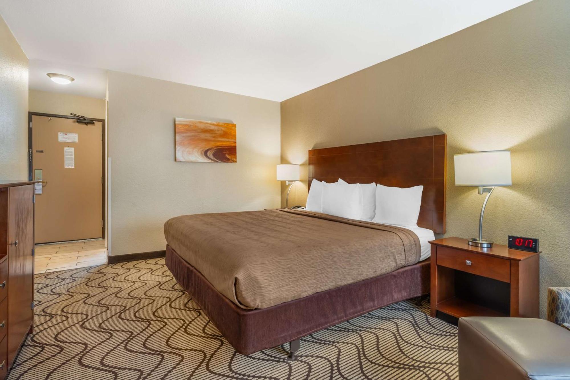 Hotel Western John Muir